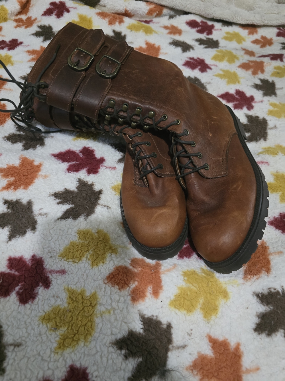White Mountain Brown Lace-Up Leather Boots with Buckle Straps 9M
